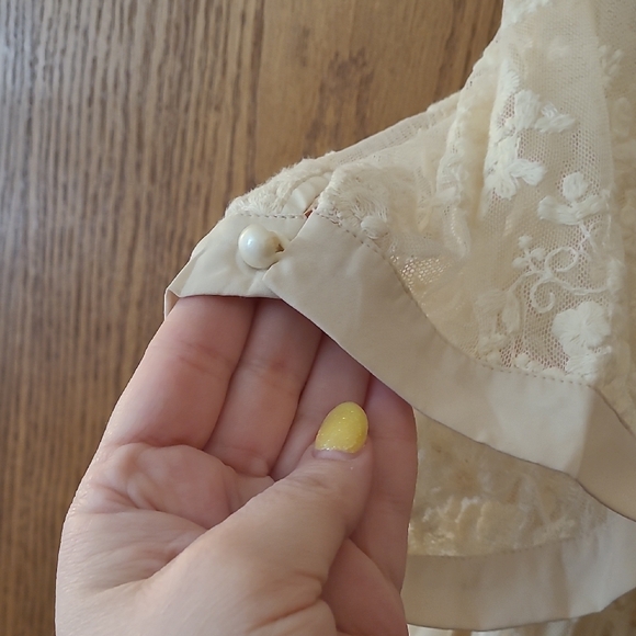 Unique Vintage Elegant Black and Cream Wiggle Dress - Picture 3 of 4